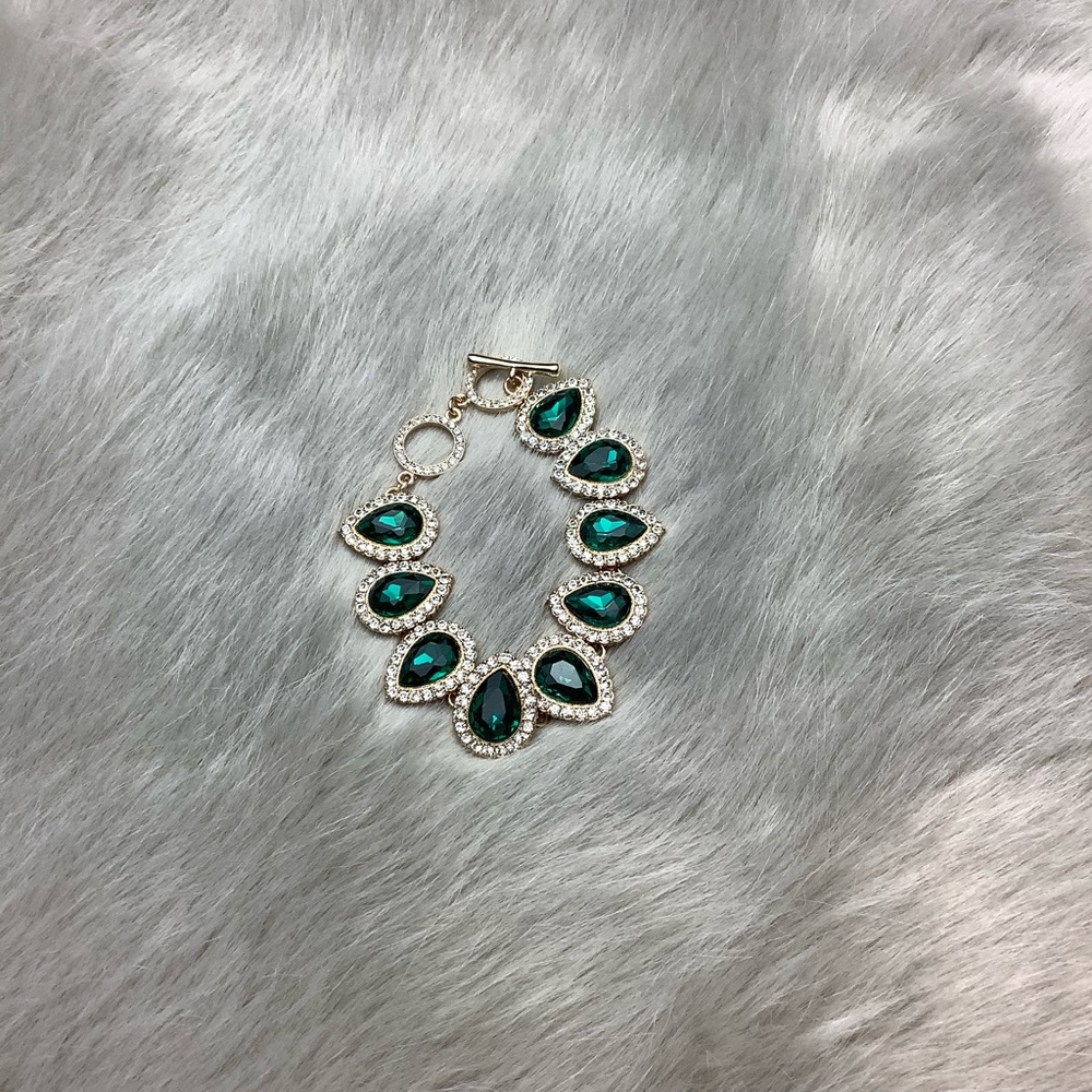 Gorgeous faux emerald, rhinestone, & gold bracelet